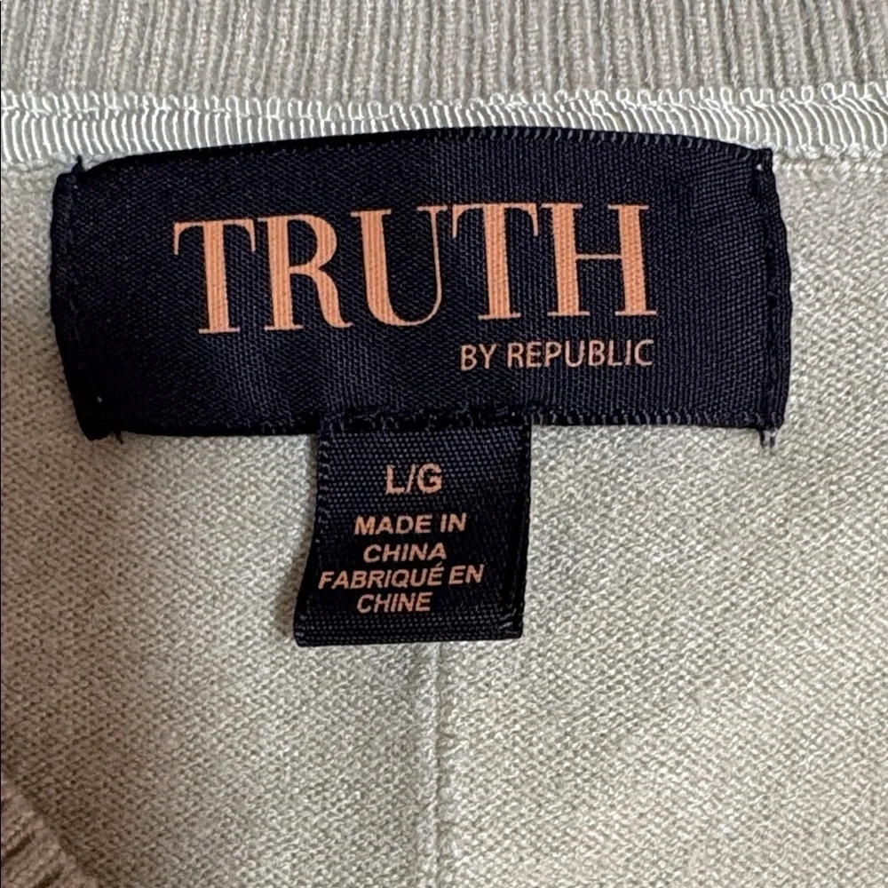 Truth Women’s Light Green V-Neck Sweater L - Picture 3 of 9